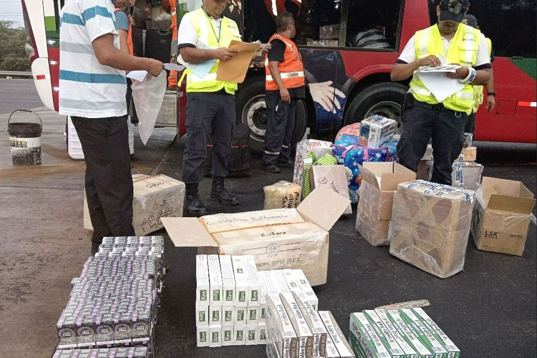 Contrabando en Peru: efectos en la economia y camo frenarlo