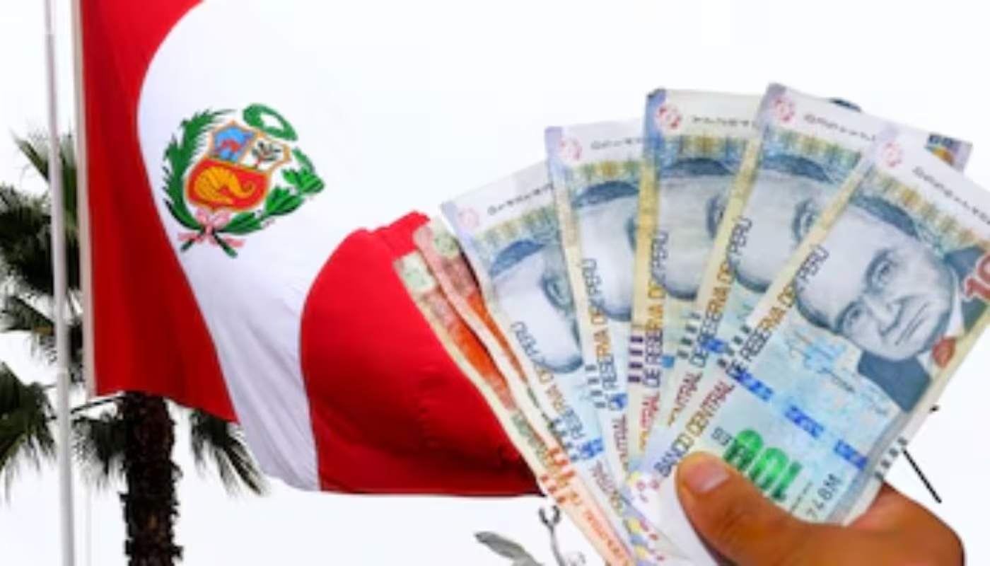 Pago triple por feriados de julio para trabajadores en Peru