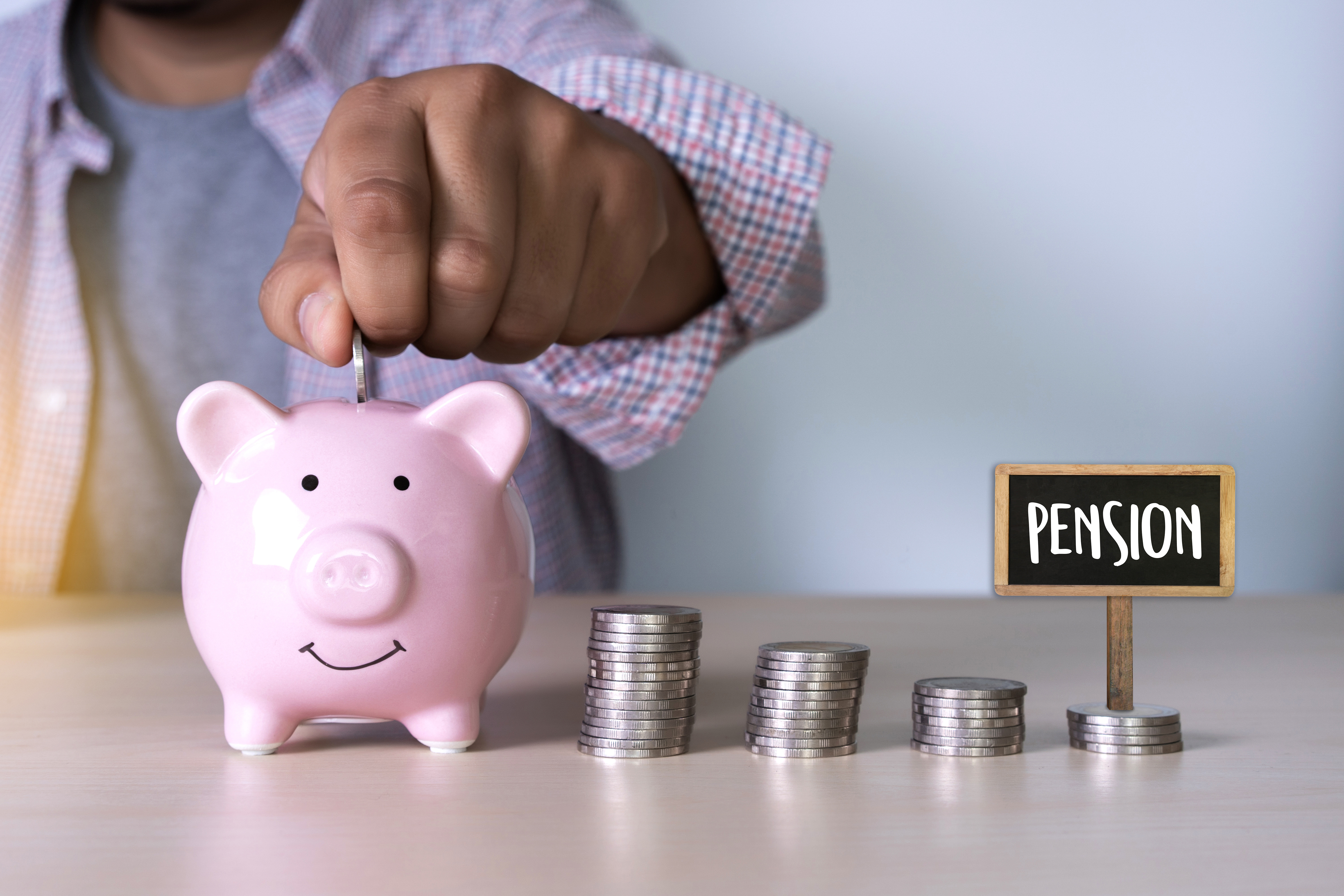 MEF descarta retiro AFP y propone pension minima de S/600